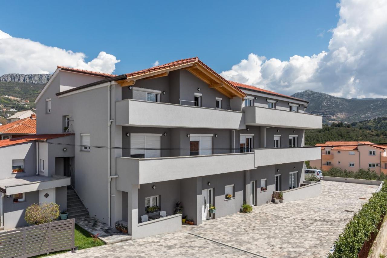 Apartments Villa Salona Sky Esterno foto